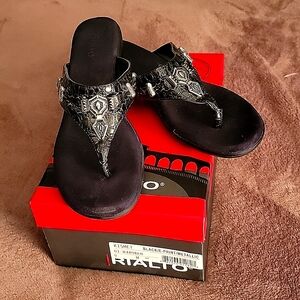 Rialto Women's Black Wedge Sandals EUC - Size 9M